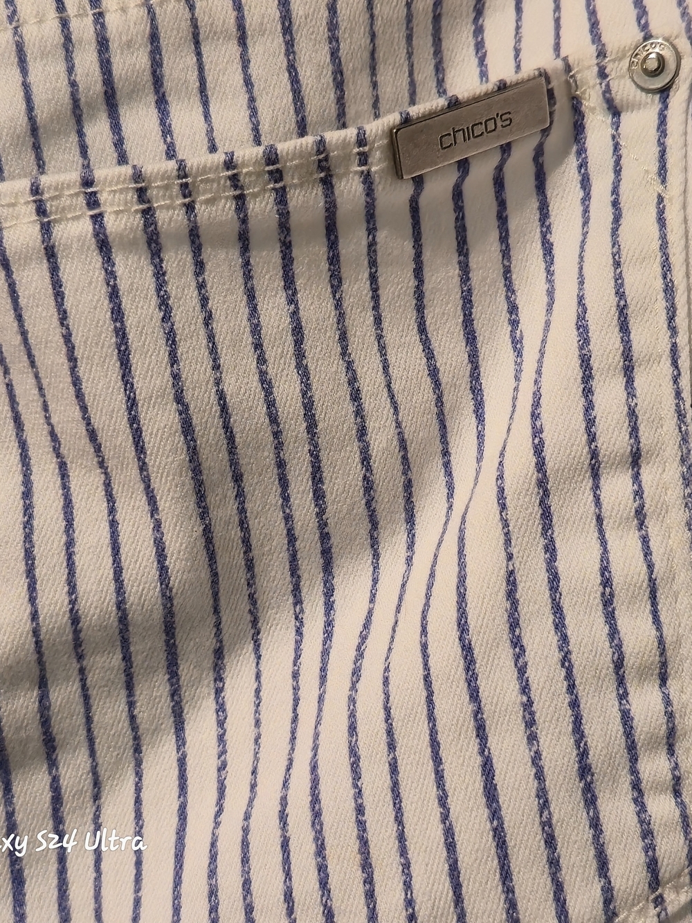 Chico's White Jeans with Navy Pinstripes Ankle Crop - Picture 7 of 9